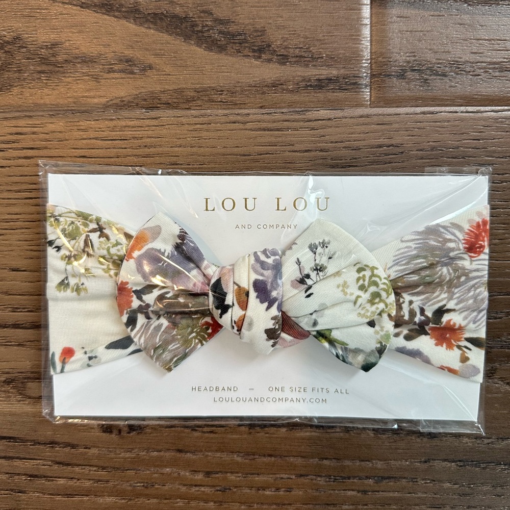 NWT lou lou and company bow